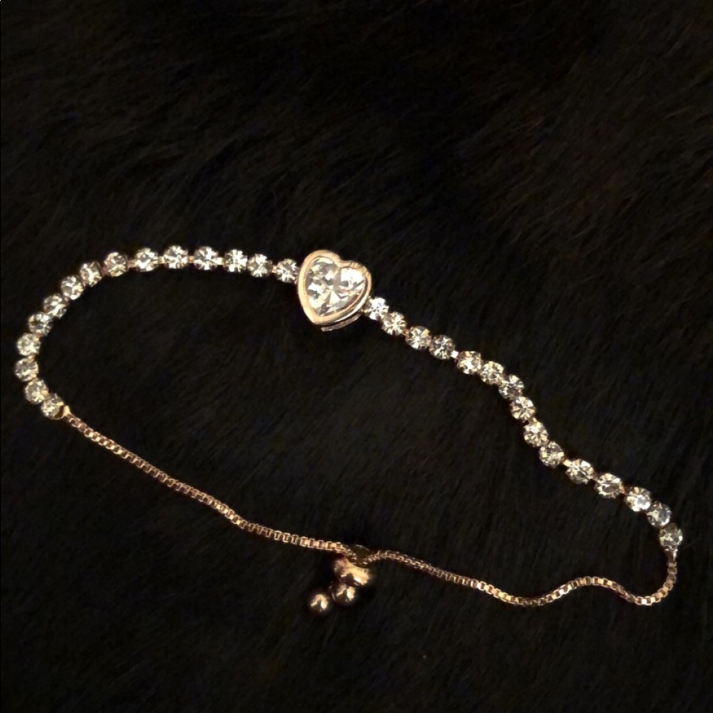 ❤️✨ VALENTINES DAY ROSE GOLD HEART BRACELET ❤️✨ - Picture 7 of 8